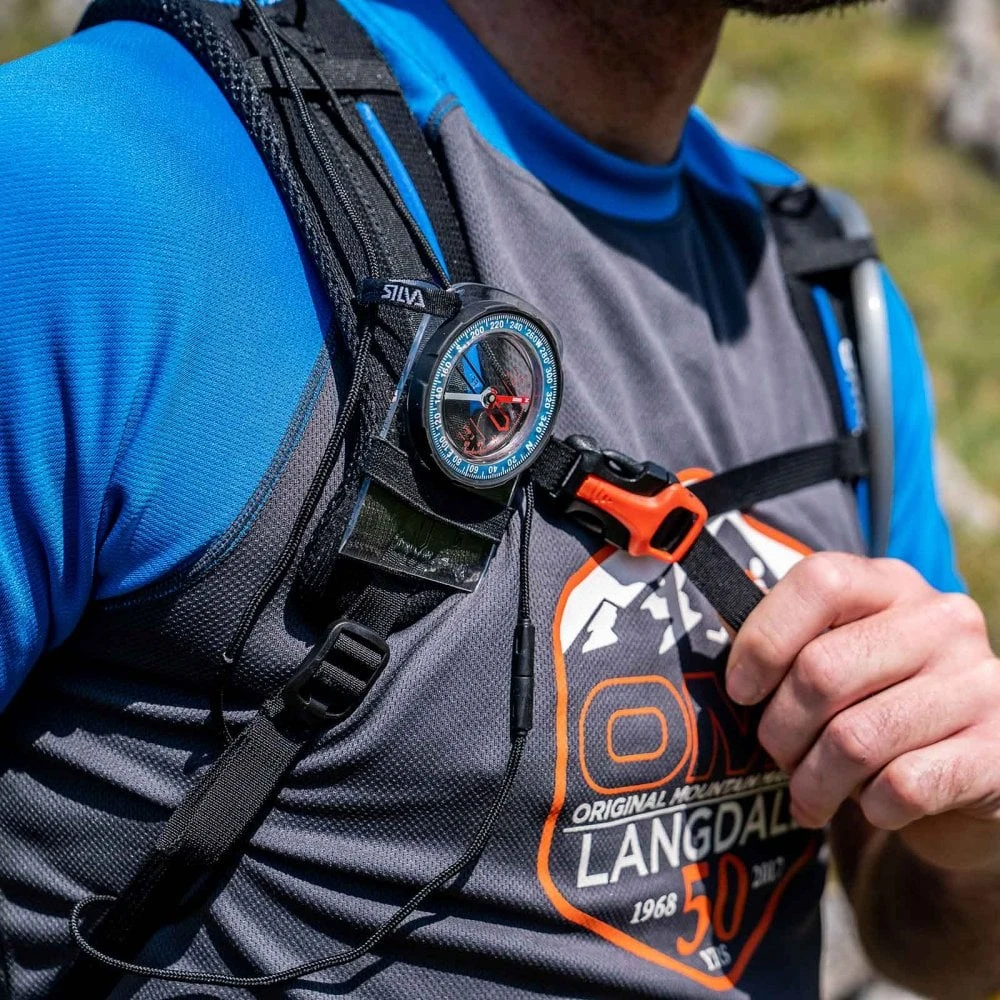 OMM Classic 25 Running Bag With 25L Storage - Image 2